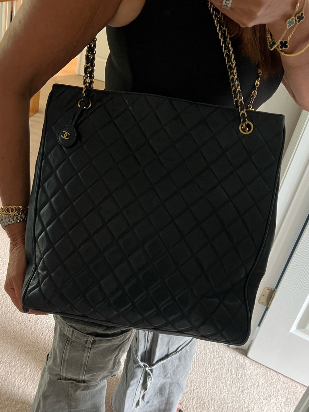 Stunning Navy lambskin Chanel vintage tote